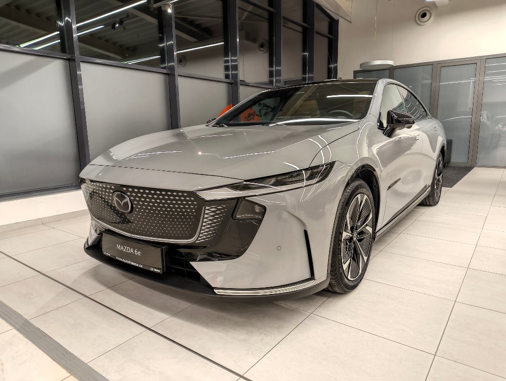 Mazda 6e