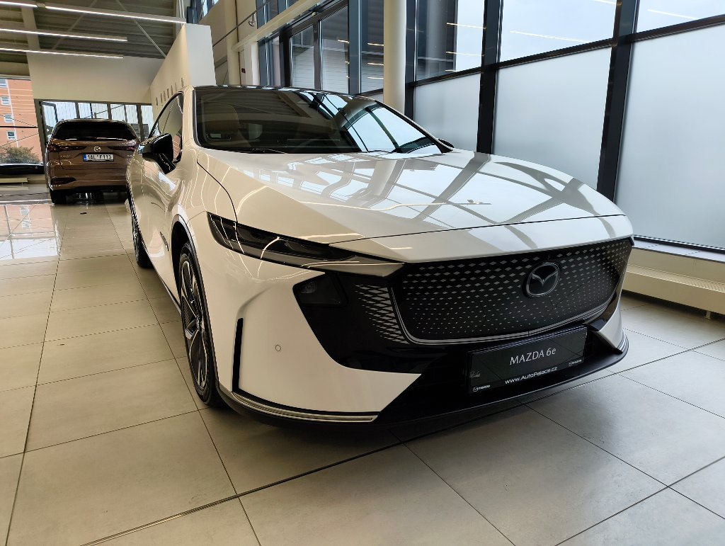 Mazda 6e