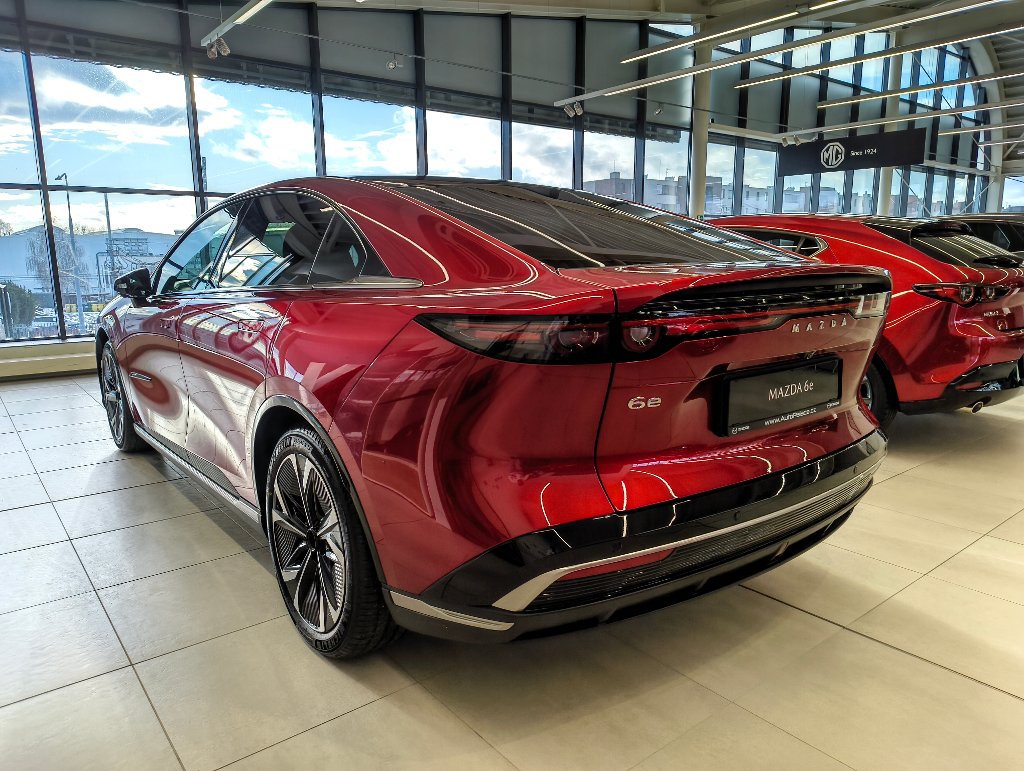 Mazda 6e