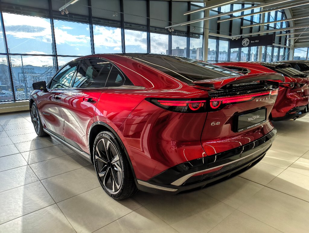 Mazda 6e