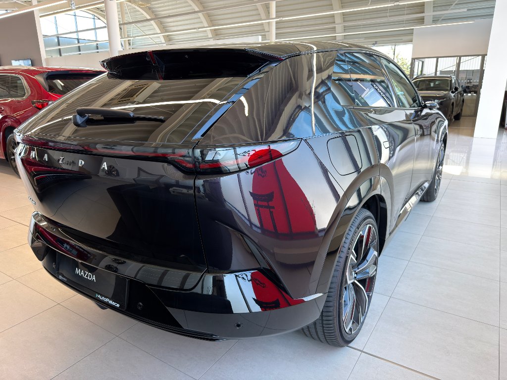 Mazda CX-6e